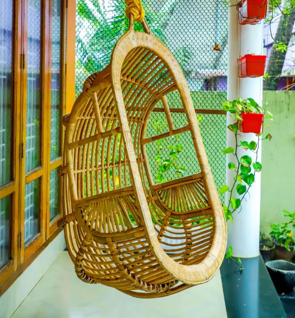Nutshell-Airport Retreat by the Sea - Image 1
