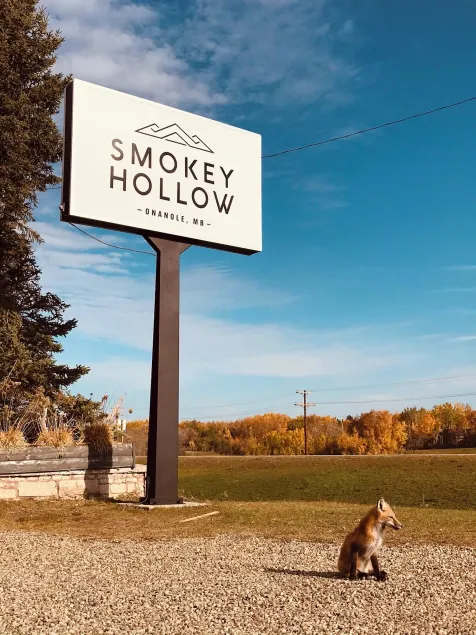Smokey Hollow Motel & Resort - Image 1