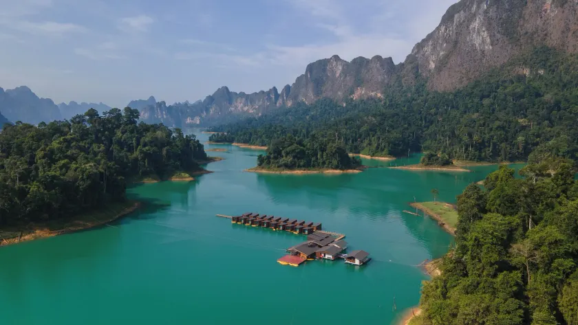 360 issara Floating Resort - Image 1