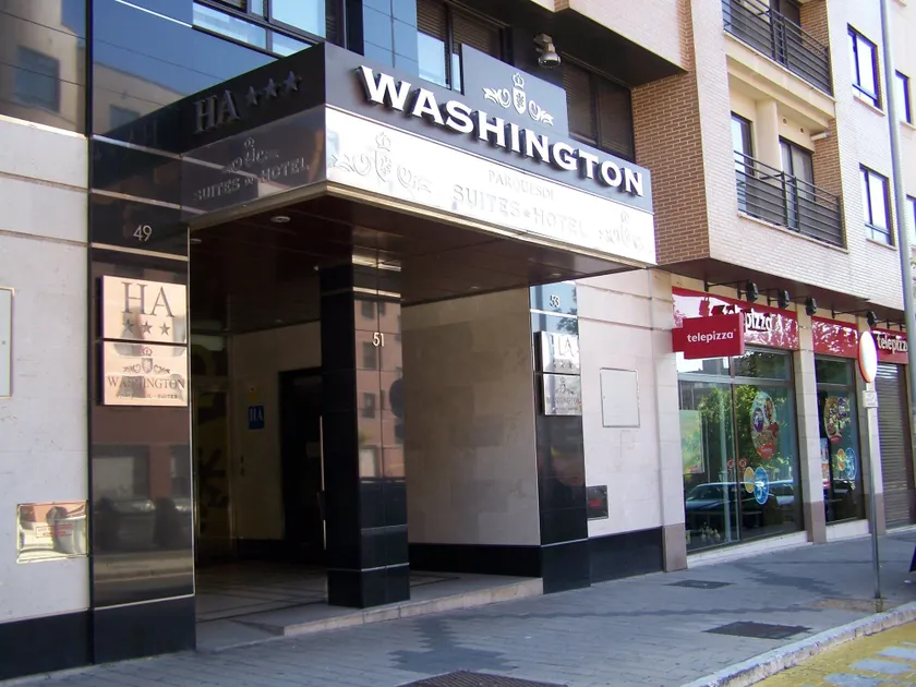 Washington Parquesol Suites & Hotel - Image 1