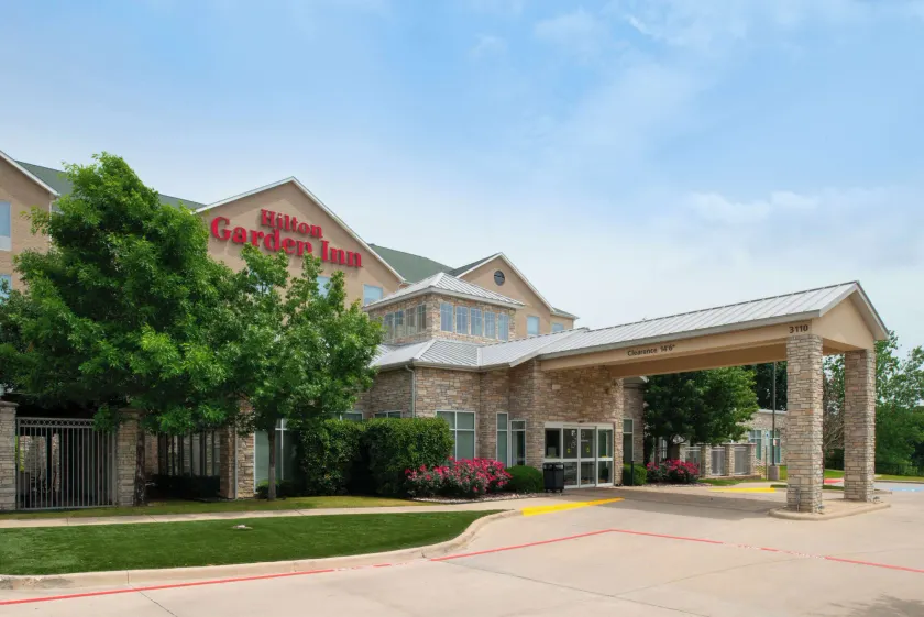 Hilton Garden Inn Denton - Image 1
