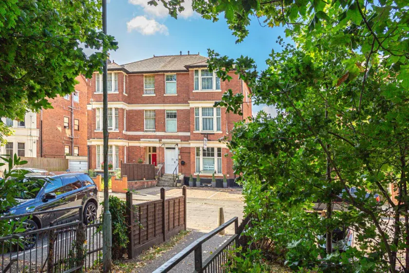City Centre Guest House - Gloucester Park - Image 1