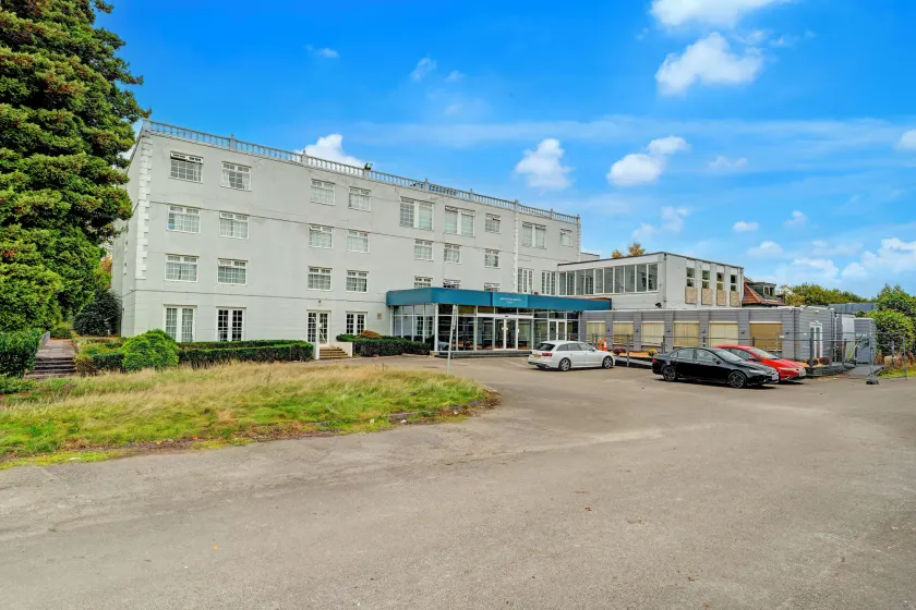 Manchester Airport Stanley Hotel by Belvilla - Image 1