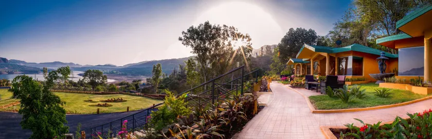Residency Lake Resort & Spa - Image 1
