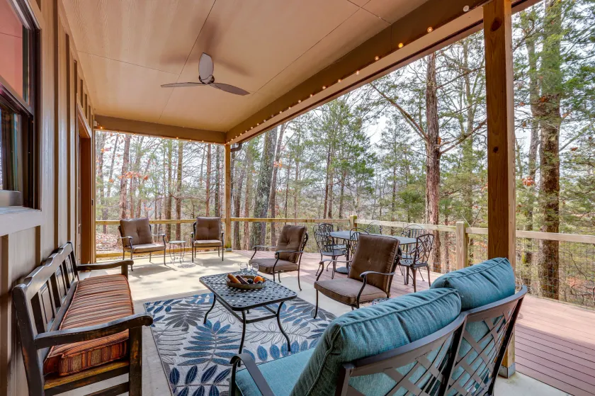 Ste Genevieve Home on 17 Acres, Near Wineries! - Image 1