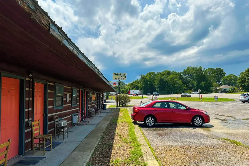 Weiss Lake Motel By OYO Cedar Bluff - Image 1