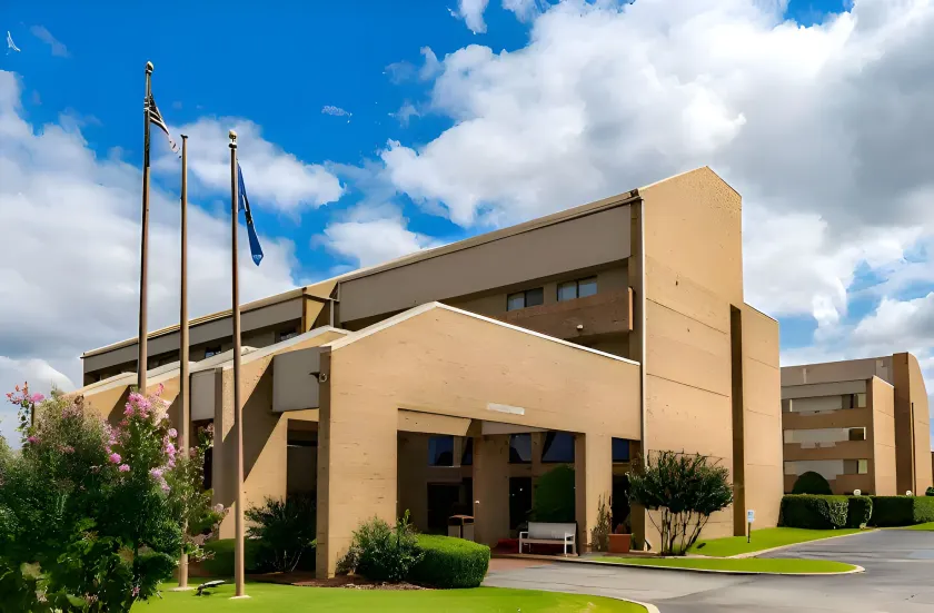 Tulsa Square Hotel Central, I-44 By OYO - Image 1