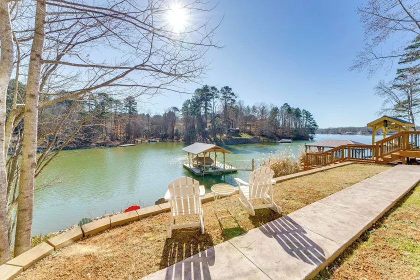 Game Room! Boater's Base on Lookout Shoals Lake - Image 1
