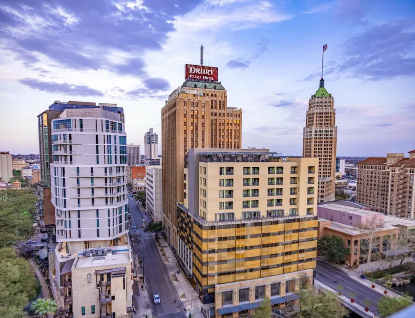 Drury Plaza Hotel San Antonio Riverwalk - Image 1