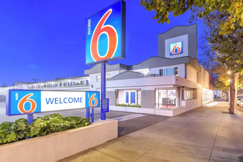 Motel 6-San Jose, CA - Convention Center - Image 1