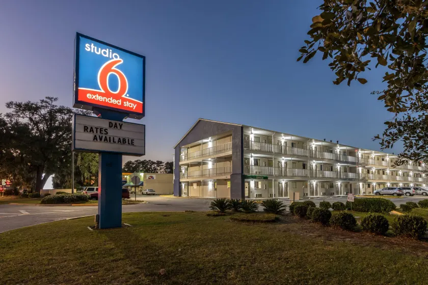 Studio 6 Extended Stay - Savannah, GA - Image 1