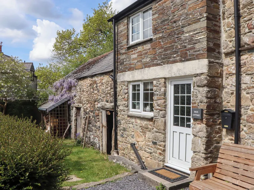 Back Cottage - Image 1