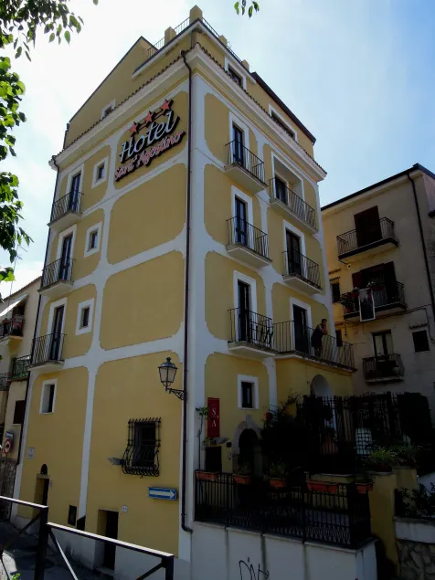 Sant'Agostino Guest Rooms - Image 1