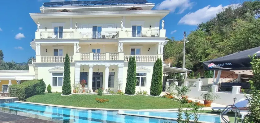 Aleksion Palace and Sans Souci - Image 1