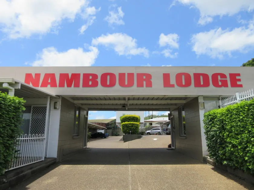 Nambour Lodge Motel - Image 1