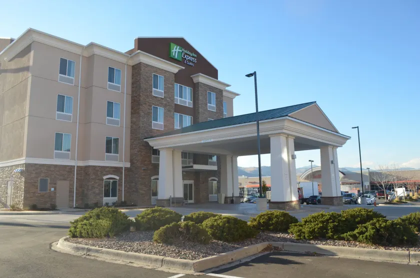 Holiday Inn Express & Suites Golden by IHG - Image 1
