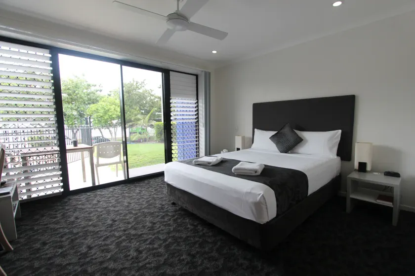 Shoredrive Motel - Image 1