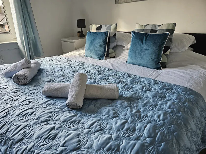 Snug - Meadhan Apartment - Image 1