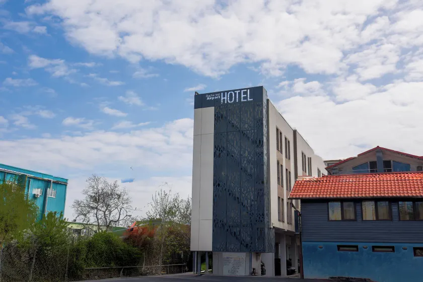 Bucharest Airport Hotel - Image 1