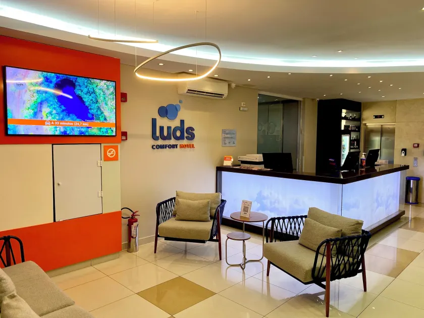 Luds Comfort Hotel - Image 1