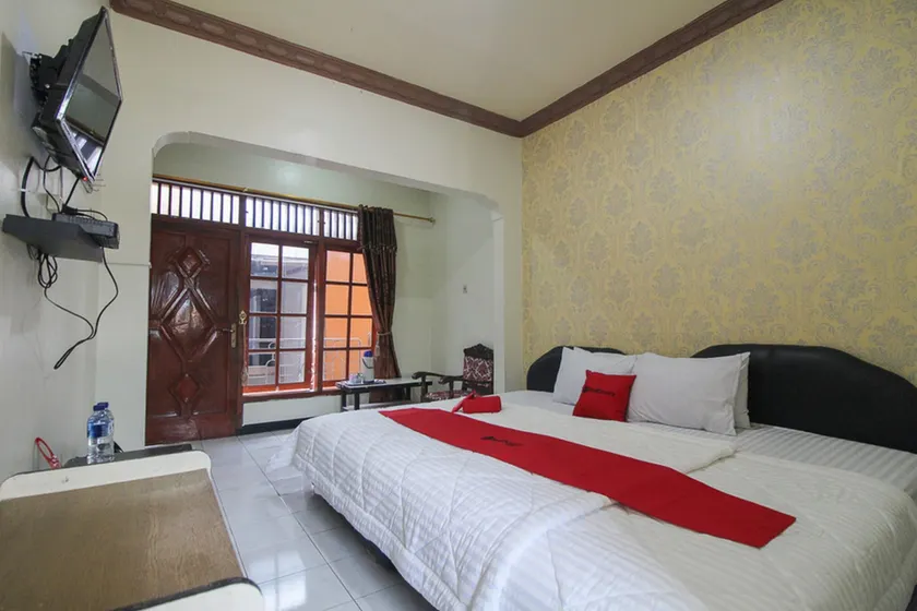 RedDoorz near Sarangan Lake - Image 1