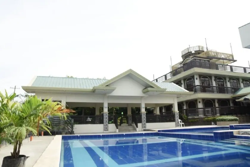 Villa Esmeralda Bryan's Resort Hotel and Restaurant - Image 1