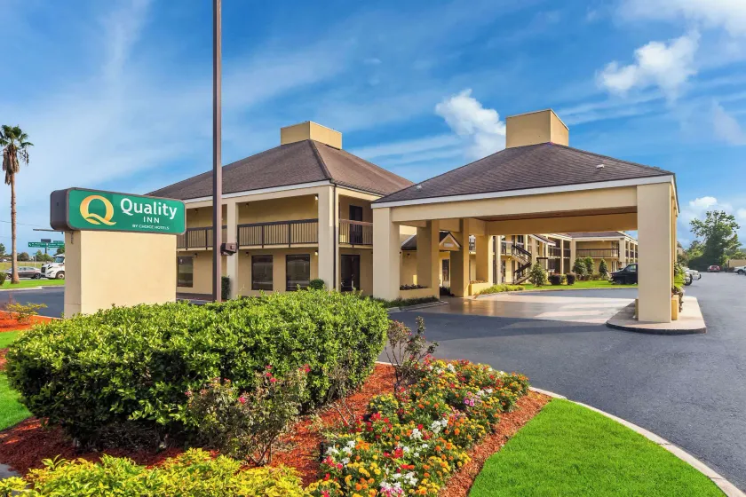 Quality Inn Coliseum - Image 1