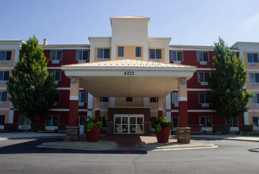 Holiday Inn Express and Suites St. Cloud by IHG - Image 1