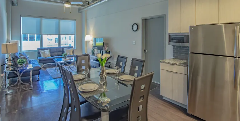 Heaven on Midtown Fully Furnished Apts - Image 1