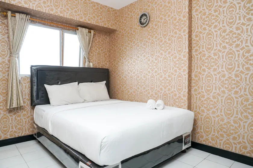 Amazing 1BR Apartment at The Wave Kuningan By Travelio - Image 1