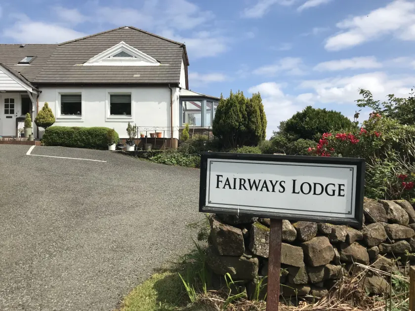 Fairways Lodge B&B - Image 1