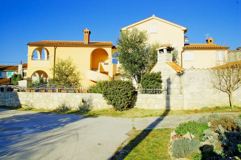 Sol Jardin Apartments - Image 1