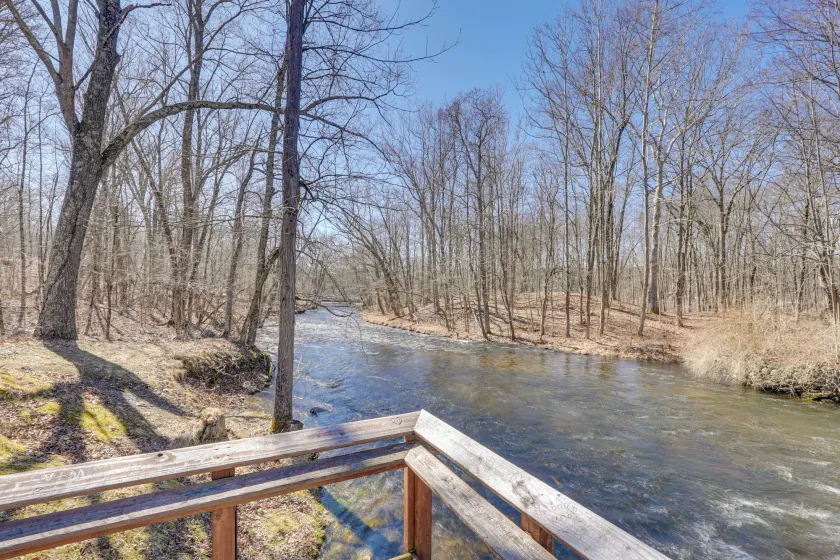 Close to Trails: Studio w/ Water Views - Image 1