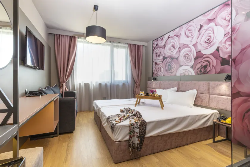 Hotel Urban - Image 1