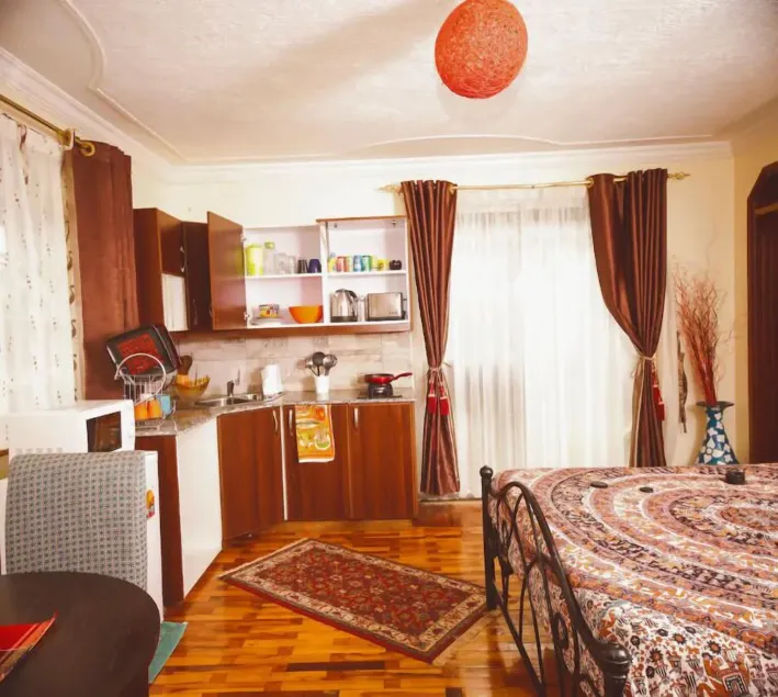 Sherry Homes Qwetu Studio - Image 1