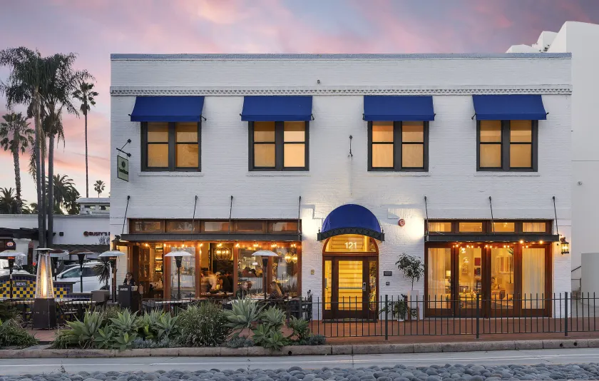 Riviera Beach House - Image 1