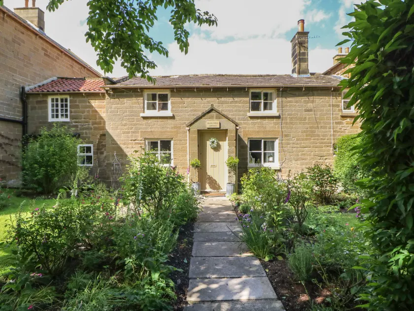 Black Horse Cottage - Image 1