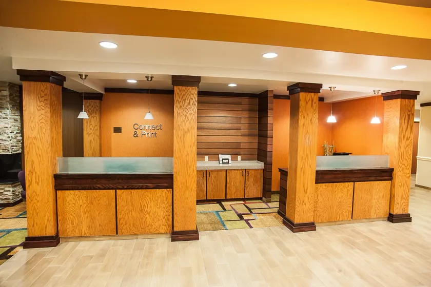 Comfort Inn & Suites Akron South - Lobby