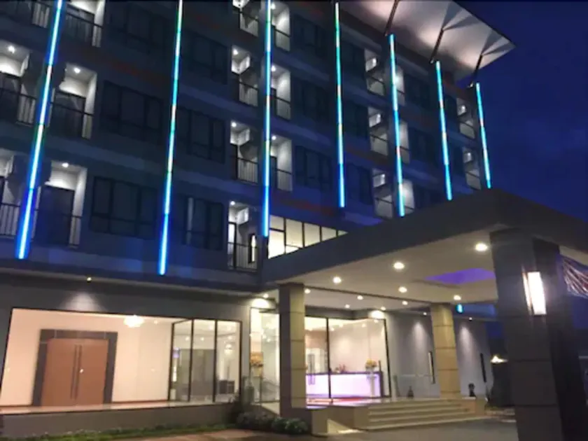 Orchid Riverview Hotel - Image 1