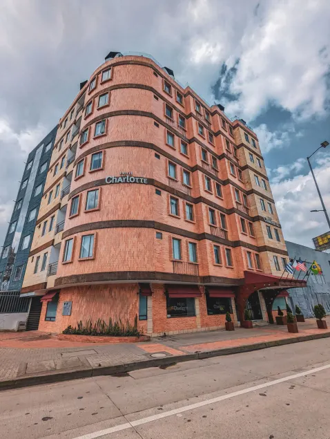 Hotel Charlotte Suite 26 - Image 1