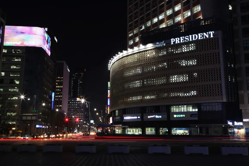 Hotel President - Image 1