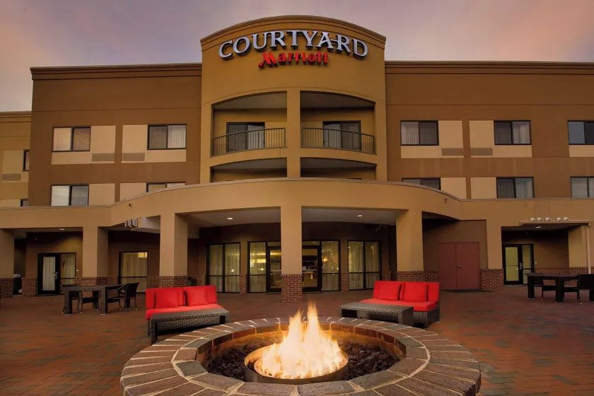 Courtyard by Marriott Waldorf - Image 1