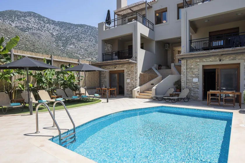 Pantheon Villas & Suites - Image 1
