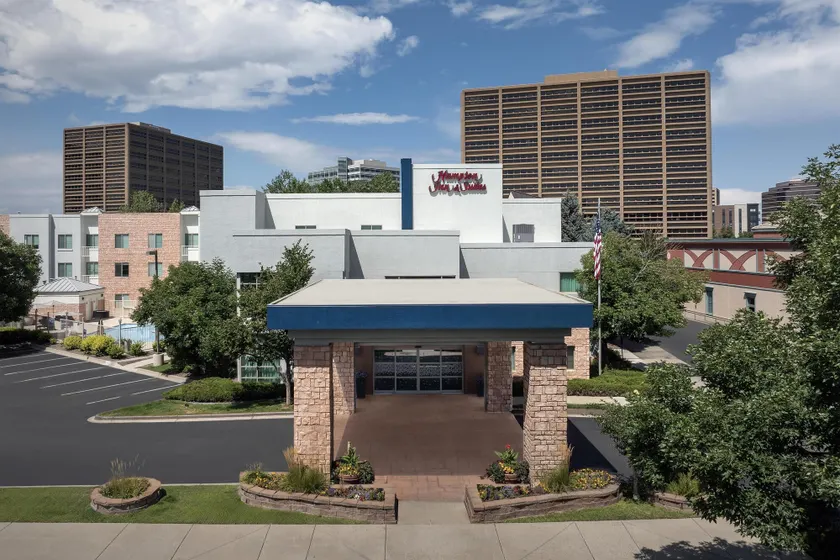 Hampton Inn & Suites Denver Tech Center - Image 1