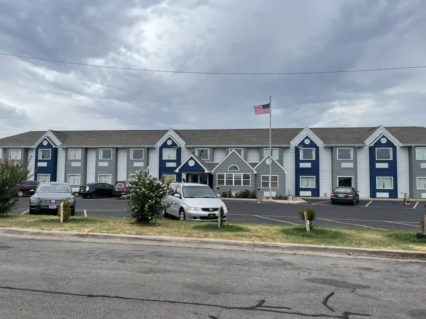 Microtel Inn & Suites by Wyndham Ardmore - Image 1