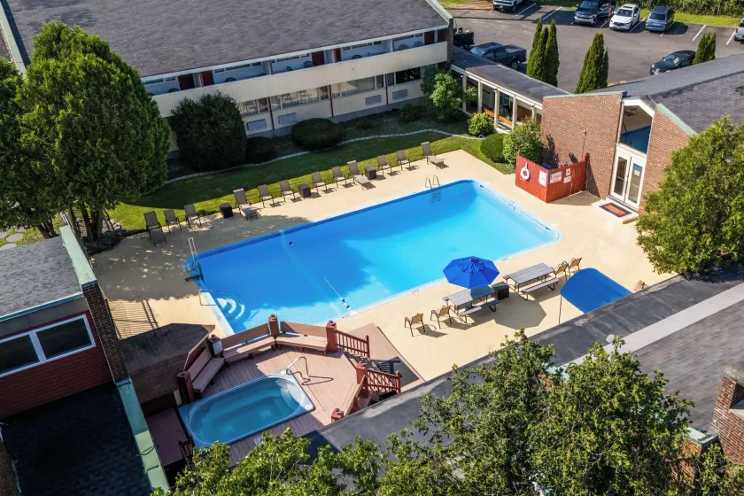 Fireside Inn & Suites Waterville - Image 1