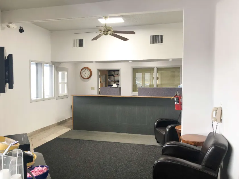 Motel 6 Missoula, Mt - Wye - Travel Plaza - Lobby sitting area