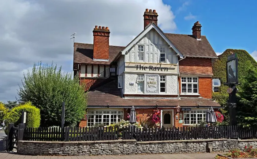 Raven Hotel by Greene King Inns - Image 1