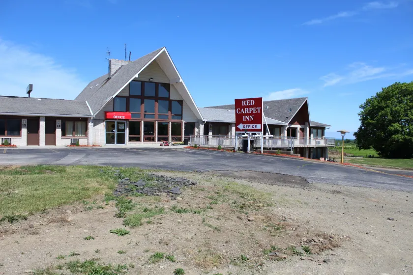 Grapevine Inn - Image 1