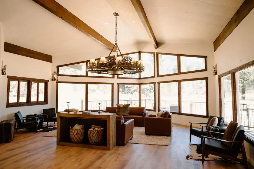 Silver Ridge Ranch - Image 1